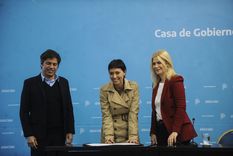 Axel Kicillof, Mayra Mendoza y Verónica Magario Foto: Telam