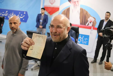 El presidente del Parlamento de Irán, Mohammad Bagher Qalibaf, lidera la delegación.