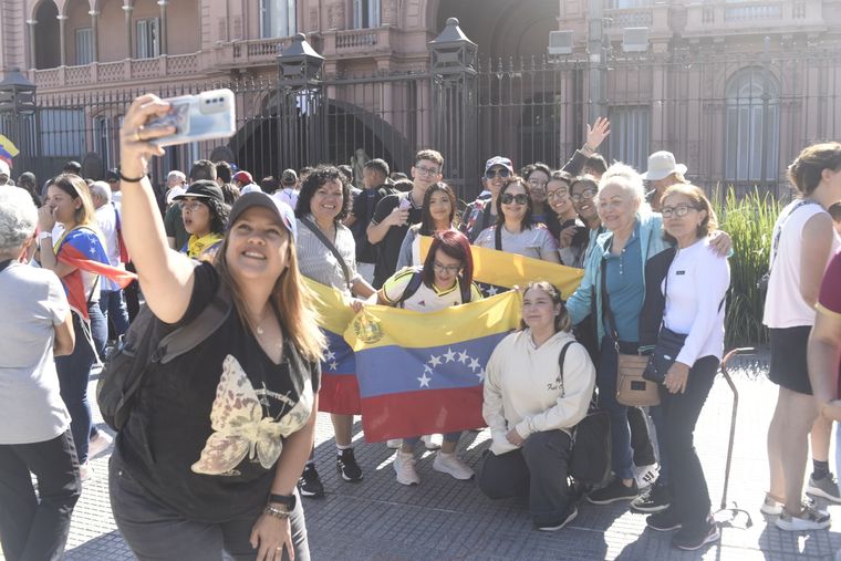 Los venezolanos en Argentina volverán a congregarse en el microcentro porteño para festejar la caída de Nicolás Maduro.