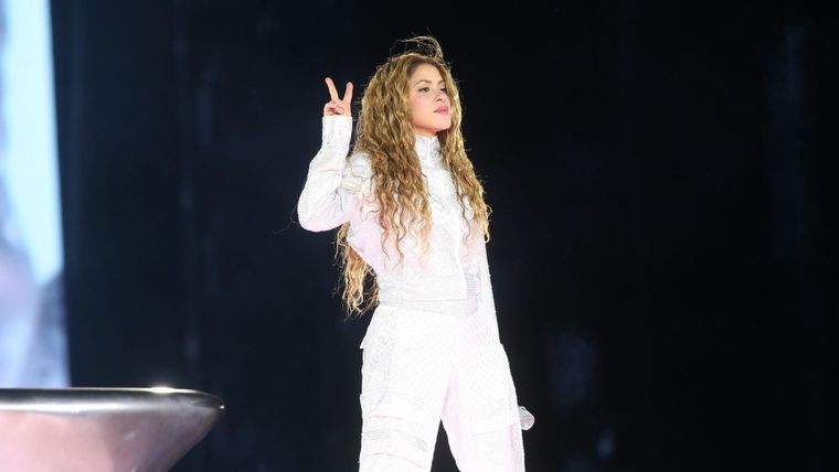 Fans de todo el mundo acompañaron a Shakira en un año de éxitos imbatibles. Fans de todo el mundo acompañaron a Shakira en un año de éxitos imbatibles.