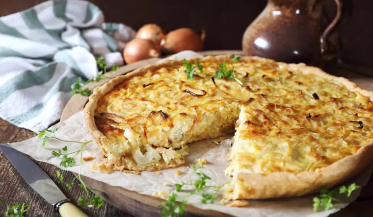 Cómo preparar la receta de tarta de cebolla.