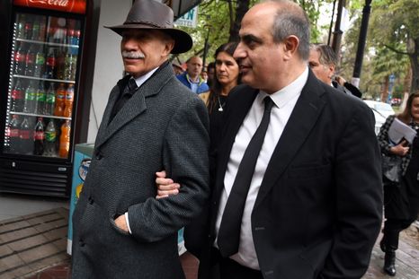 Los jueces José Valerio y Mario Adaro fallaron a favor del reclamo del agente estatal cesanteado en 2024. Los jueces José Valerio y Mario Adaro fallaron a favor del reclamo del agente estatal cesanteado en 2024.