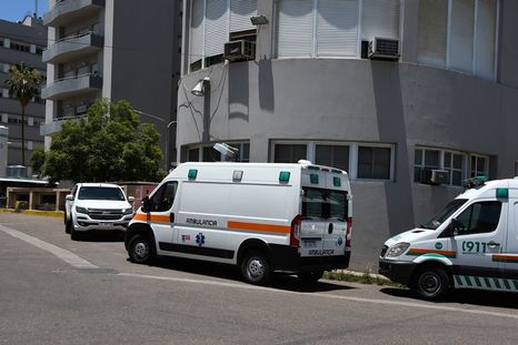El presunto delincuente fue trasladado al Hospital Central. El presunto delincuente fue trasladado al Hospital Central.