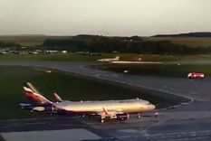 video: peligroso aterrizaje de un mig-31 ruso con una rueda rota