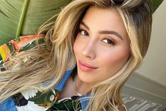 Michelle Salas elige para disfrutar de los atardeceres un nuevo clásico, el Aperol Spritz. Foto: Glamour México