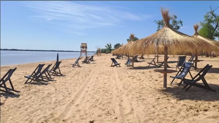 Al lado del río, Ramallo tiene playas ideales para comer pescado. Foto: Turismo bonaerense