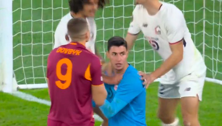 Berke Özer se vistió de héroe en la victoria del Lille sobre la Roma.