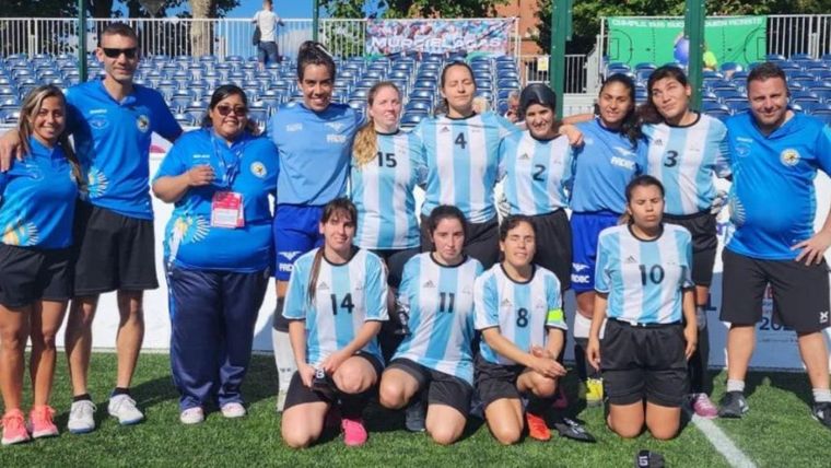 Las flamantes campeonas mundiales. Foto: Instagram @fadecfadeciegos_oficial
