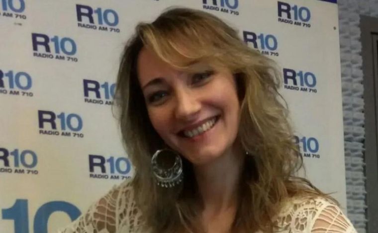 La figura radial hizo un extenso recorrido en los medios, dejando un legado que sus colegas y oyentes jamás olvidarán tras el inmenso dolor de su fallecimiento. La figura radial hizo un extenso recorrido en los medios, dejando un legado que sus colegas y oyentes jamás olvidarán tras el inmenso dolor de su fallecimiento.