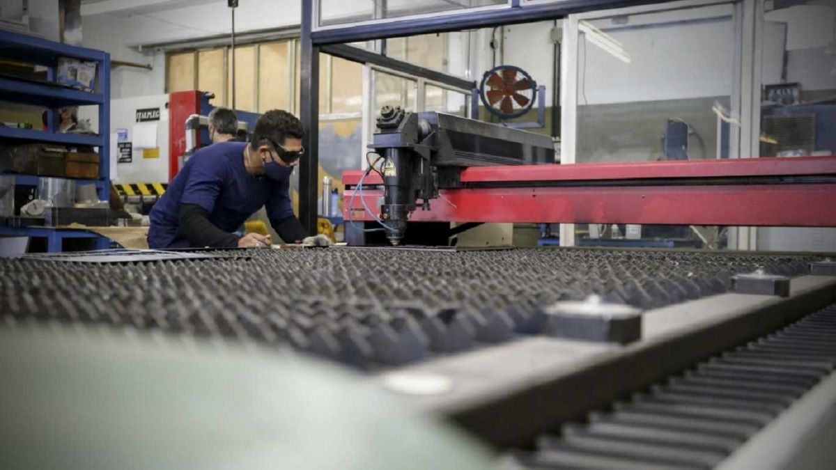 La industria metalúrgica cayó 4,1% en marzo y acumula una caída de 6,9% en el año