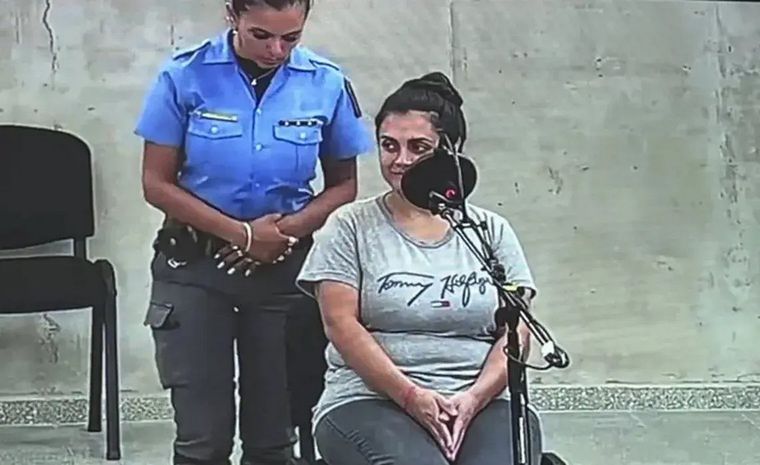 La enfermera Brenda Agüero acusó a la prensa por haberle creado una imagen de asesina serial en el marco de la causa por la muerte de bebés en el Hospital Materno Neonatal de Córdoba. Foto: Gentileza El Doce