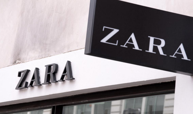 Los vestidos plisados pueden utilizarse para ocasiones formales como casuales. Foto: Zara