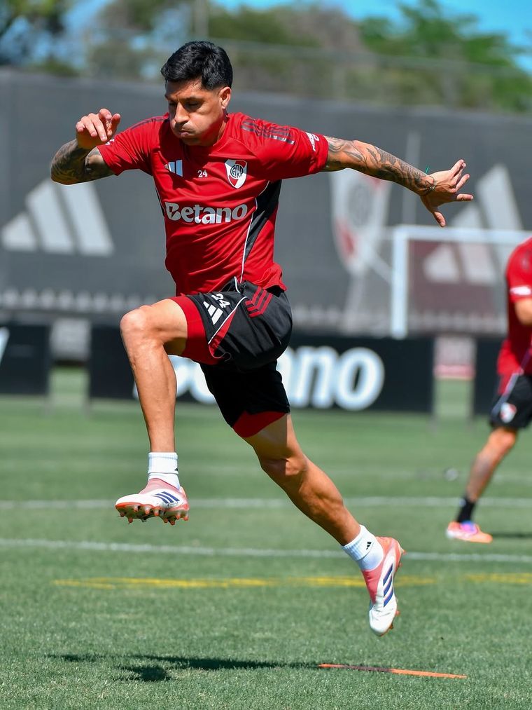 La foto de Enzo Pérez que publicaron en las redes de River a poco del partido ante Vélez. La foto de Enzo Pérez que publicaron en las redes de River a poco del partido ante Vélez.
