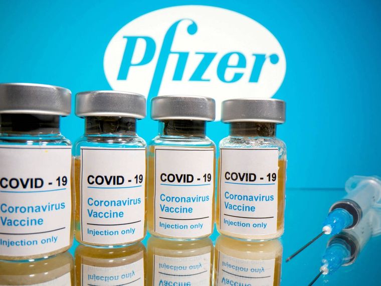 La vacuna de Pfizer tendrá menos dosis de las previstas durante este año