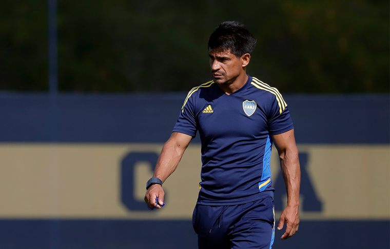 Hugo Ibarra El técnico tendría pensado cambiar a siete jugadores para el partido contra Platense.