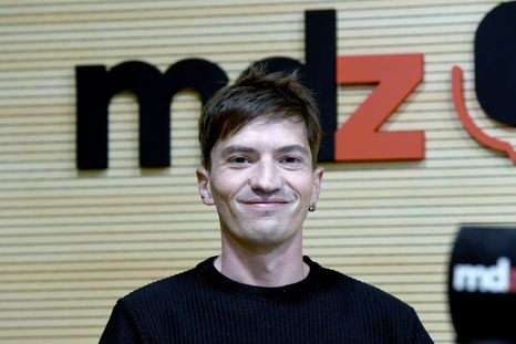 Orlando Tirapu debuta este lunes en MDZ Radio con el programa Sin trámite. Orlando Tirapu debuta este lunes en MDZ Radio con el programa Sin trámite.