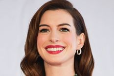 Foto: https://www.fitforfun.de/news/selbstliebe-so-fand-anne-hathaway-zu-sich-selbst-367668.html