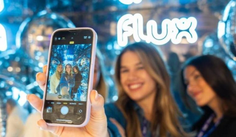 OSDE amplía su cartera con Flux, un plan pensado para personas jóvenes que valoran la agilidad y el acompañamiento preventivo. OSDE amplía su cartera con Flux, un plan pensado para personas jóvenes que valoran la agilidad y el acompañamiento preventivo.