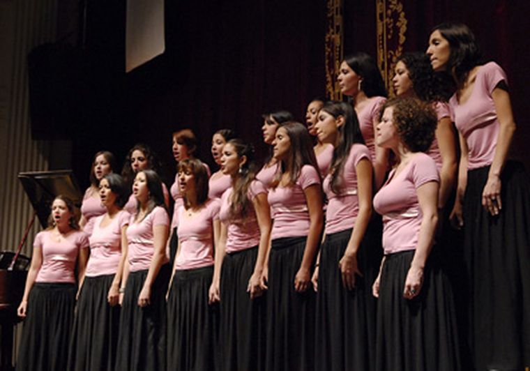Las chicas brasileras y el maestro en escena Foto: Gonzalo Bravo / MDZ