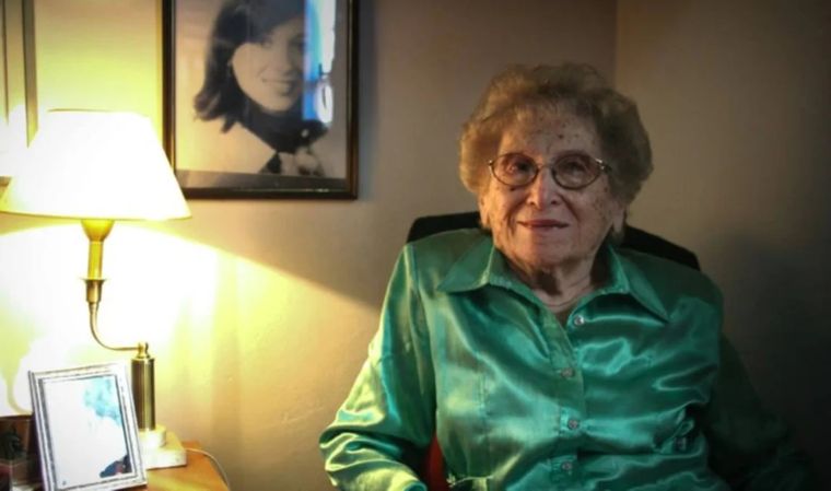 Murió Rosa Roisinblit, presidenta honoraria de Abuelas de Plaza de Mayo.