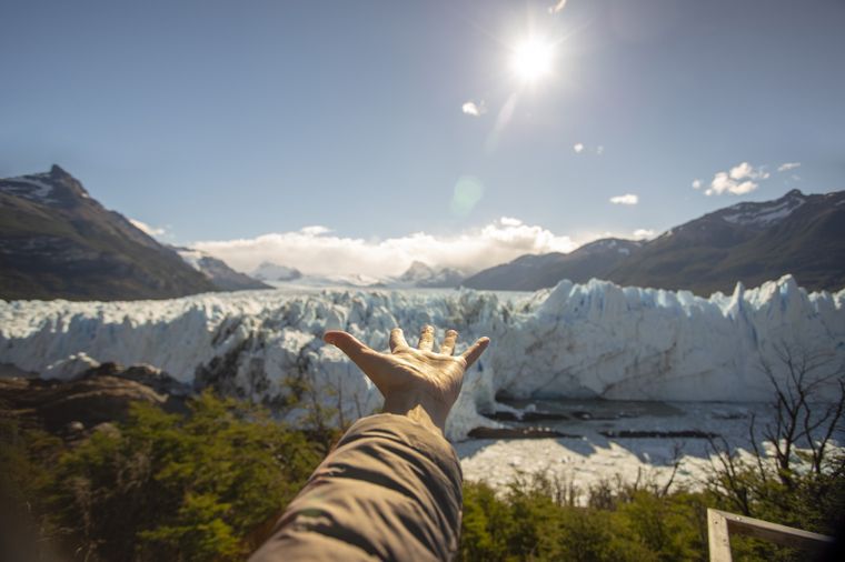 El Calafate es conocido principalmente como el acceso al Parque Nacional Los Glaciares que atrae a turistas extranjeros Foto: @visitargentina
