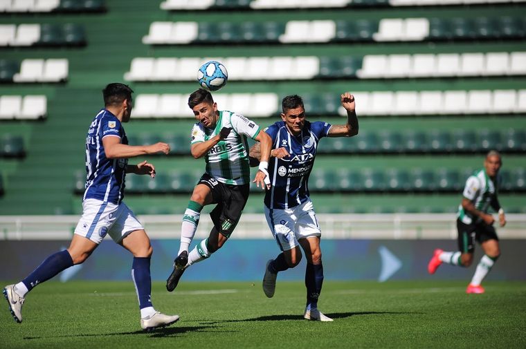 Banfield Godoy Cruz Foto: Télam