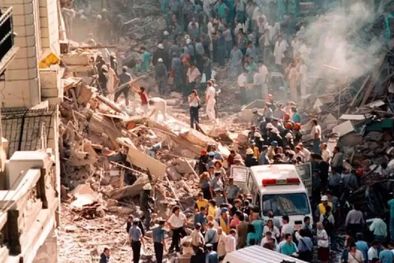 MDZol | El terrorismo guerrillero, el paramilitar, el de Estado y la voladura de la embajada y la AMIA, heridas eternas en la sociedad argentina Foto: AMIA