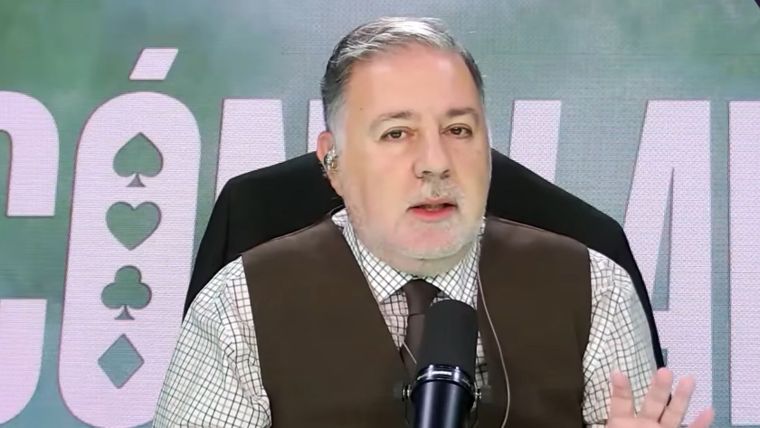 El conductor lanzó un fuerte dato.&nbsp;