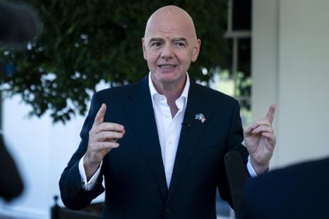 Gianni Infantino, presidente de la FIFA, comenzó con la cuenta regresiva para el Mundial 2026. Gianni Infantino, presidente de la FIFA, comenzó con la cuenta regresiva para el Mundial 2026.