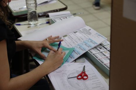 La elección del domingo se realizará con dos boletas únicas, una para cargos nacionales y otra con candidatos a bancas provinciales y de concejales. Foto: Santiago Tagua/MDZ