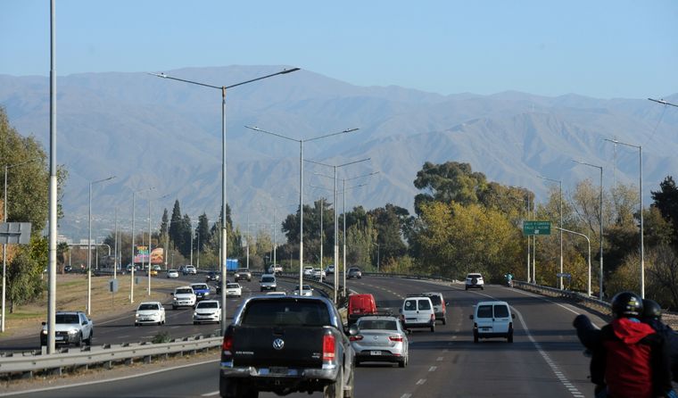 acceso este condor ingreso ciudad (5).JPG