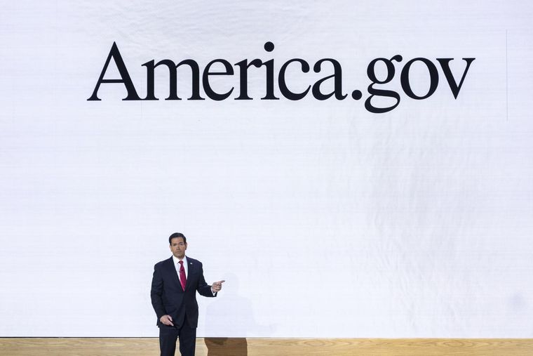 La plataforma reúne información oficial y promete agilizar gestiones en Estados Unidos.
