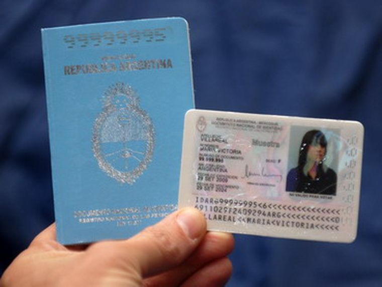 La denuncia apunta a la posible irregularidad en la obtención de la ciudadanía argentina con inmigrantes africanos.