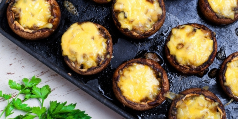 Champiñones con queso Foto: Shutterstock