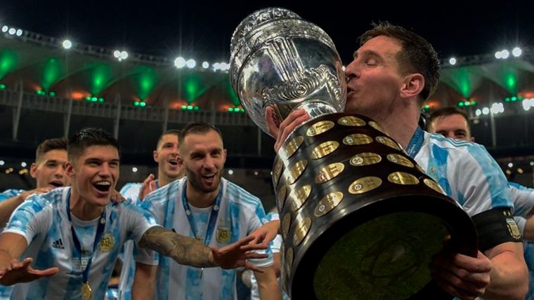 Lionel Messí, en una noche donde hubo lágrimas de tristeza y de euforia. Foto: x.com/porquetendencia