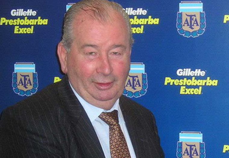 Don Julio se mostró conmovido por la muerte del presidente de Boca. Foto: Telam