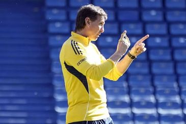 Úbeda ya definió al equipo titular para recibir a River en la Bombonera, en un Superclásico decisivo. Úbeda ya definió al equipo titular para recibir a River en la Bombonera, en un Superclásico decisivo.