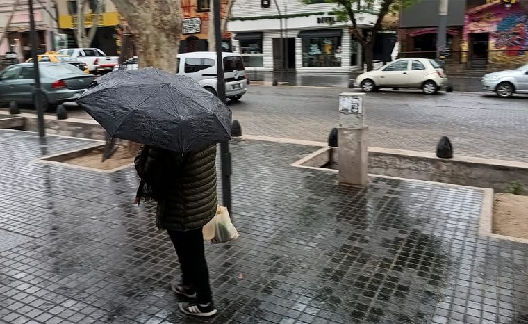 El pronóstico indica lluvias para buena parte del día Foto: Walter Moreno / MDZ. Foto realizada con Moto G72