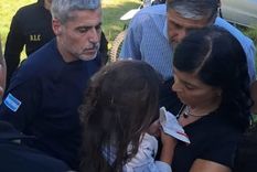 La nena fue encontrada en un descampado a unos 500 metros de su casa. La nena fue encontrada en un descampado a unos 500 metros de su casa.