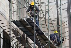 La construcción es una de las actividades que podría beneficiarse con el blanqueo. Foto: ALF PONCE MERCADO / MDZ