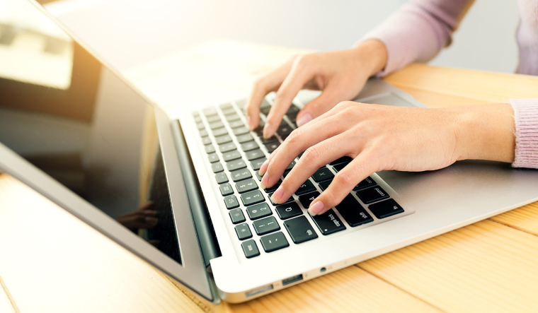 La impresora o notebook dejan de “desaparecer” de la red cuando se suman un simple cable al router: los documentos salen sin errores ni reinicios. La impresora o notebook dejan de “desaparecer” de la red cuando se suman un simple cable al router: los documentos salen sin errores ni reinicios.