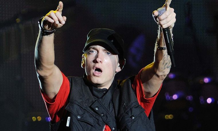 Foto: https://es.rollingstone.com/la-nominacion-de-eminem-destaca-el-problema-del-hip-hop-del-salon-de-la-fama-del-rock-and-roll/