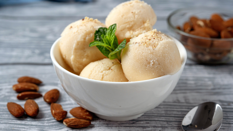 Helado con almendras estilo artesanal: receta cremosa que enamora