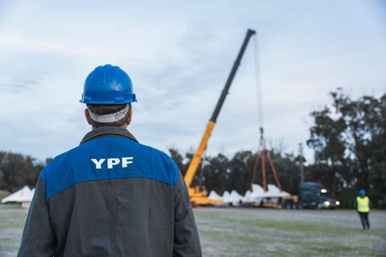 YPF avanzó en Quequén con insumos clave para Vaca Muerta Oil Sur. &nbsp;