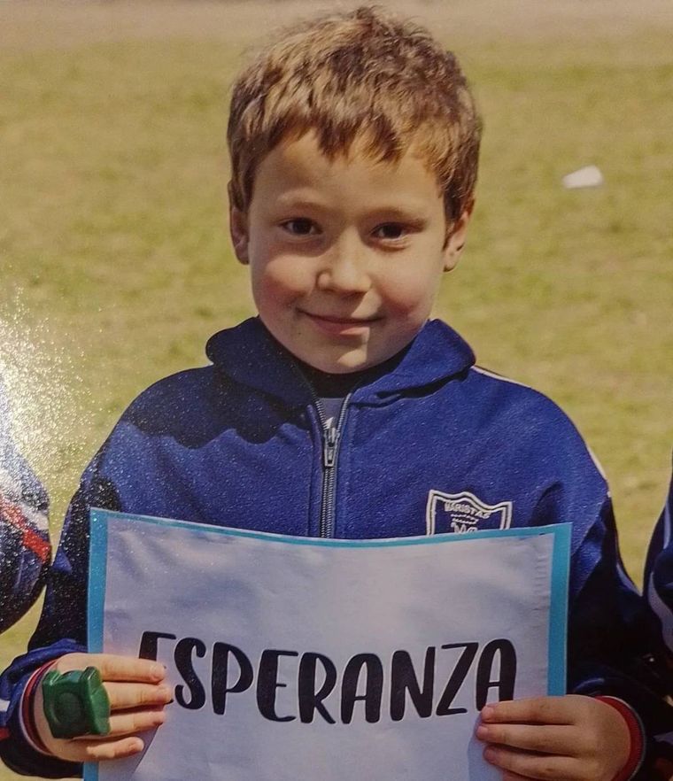 Santi fue diagnosticado con déficit de crecimiento y su madre lanzó un pedido desesperado para que pueda continuar su tratamiento Foto: Gentileza Marie Desimone