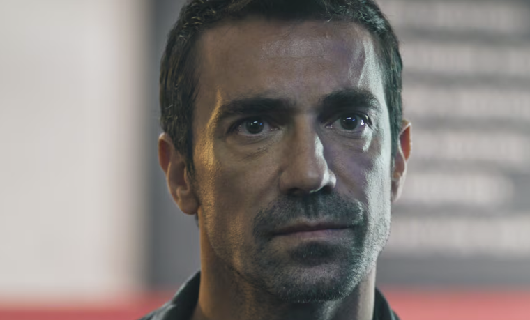 Ibrahim Çelikkol protagoniza la nueva serie turca de Netflix. Foto: Netflix