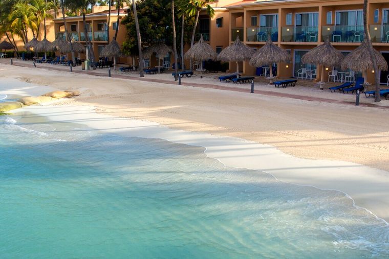 El Tamarijn Aruba, el lujoso hotel en el que habría vacacionado el jefe de Gabinete.