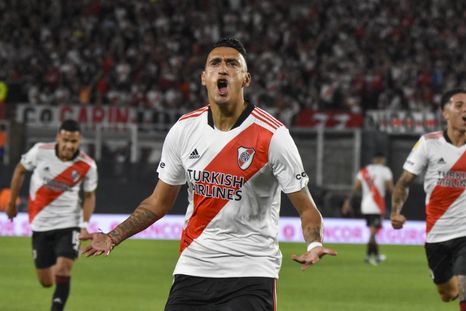 Matías Suárez decidió colgar los botines. Matías Suárez decidió colgar los botines.