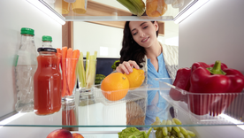 Hay alimentos que no deben guardarse en la heladera porque pierden sus propiedades y se echan a perder. Foto: Shutterstock.