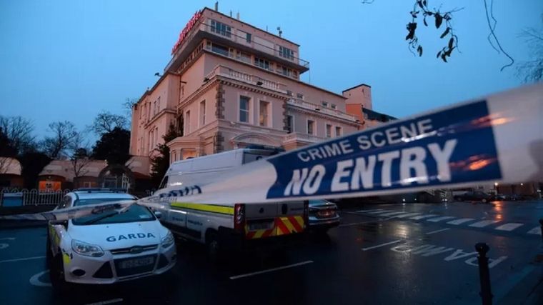El tiroteo en el hotel Regency de Dublin en 2016 puso al grupo Kinahan en la portada de los diarios del mundo. Foto: AFP